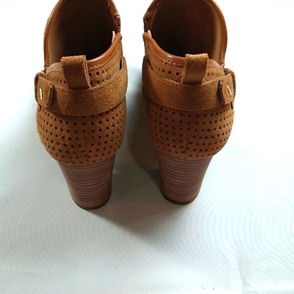 NWOT Franco Sarto camel colored ankle boot/shoes suede 7 1/2 M. - Picture 5 of 8